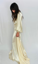Load image into Gallery viewer, 1930's Wedding Gown