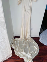 Load image into Gallery viewer, 1930's Wedding Gown