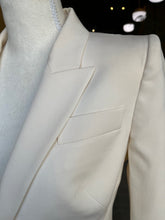 Load image into Gallery viewer, McQueen Classic Single-Breasted Suiting Blazer