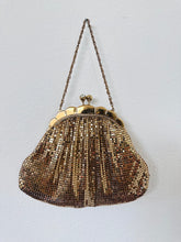 Load image into Gallery viewer, Vintage Duramesh Purse