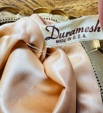 Load image into Gallery viewer, Vintage Duramesh Purse