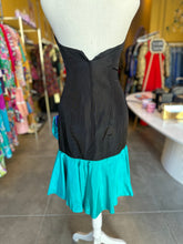 Load image into Gallery viewer, Vintage Strapless Dress