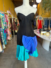 Load image into Gallery viewer, Vintage Strapless Dress