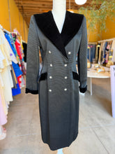 Load image into Gallery viewer, Carolyne Roehm Overcoat