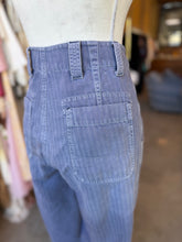 Load image into Gallery viewer, Vintage Burberry Train Pants