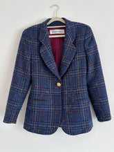 Load image into Gallery viewer, Vintage Tahari Wool Blazer
