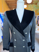 Load image into Gallery viewer, Carolyne Roehm Overcoat
