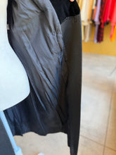 Load image into Gallery viewer, Carolyne Roehm Overcoat
