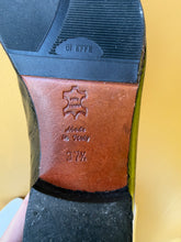 Load image into Gallery viewer, Italian Patent and Velvet Loafers
