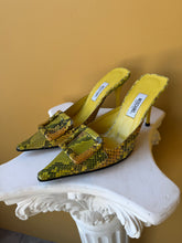 Load image into Gallery viewer, Moschino Pointed Toe Mules
