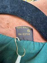 Load image into Gallery viewer, Vintage Suede Blazer
